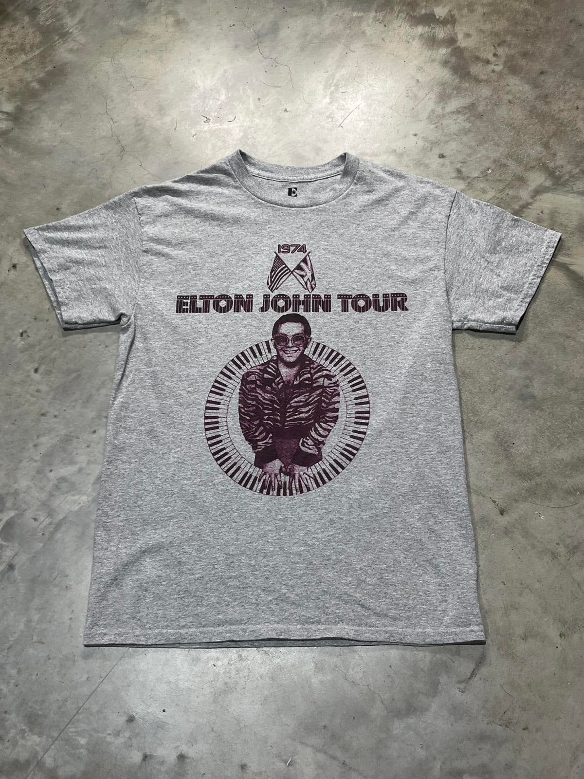 Elton John Preowned Medium T-shirt