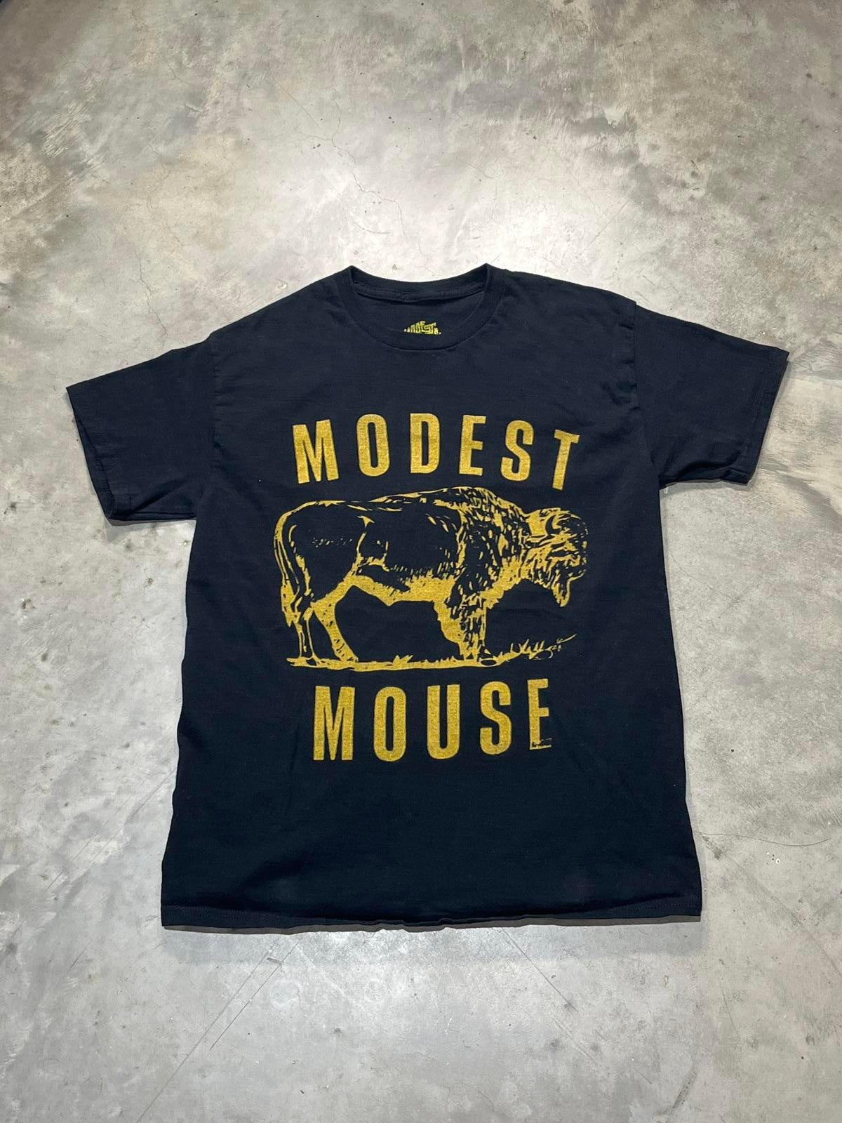 Modest Mouse Preowned Medium T-shirt