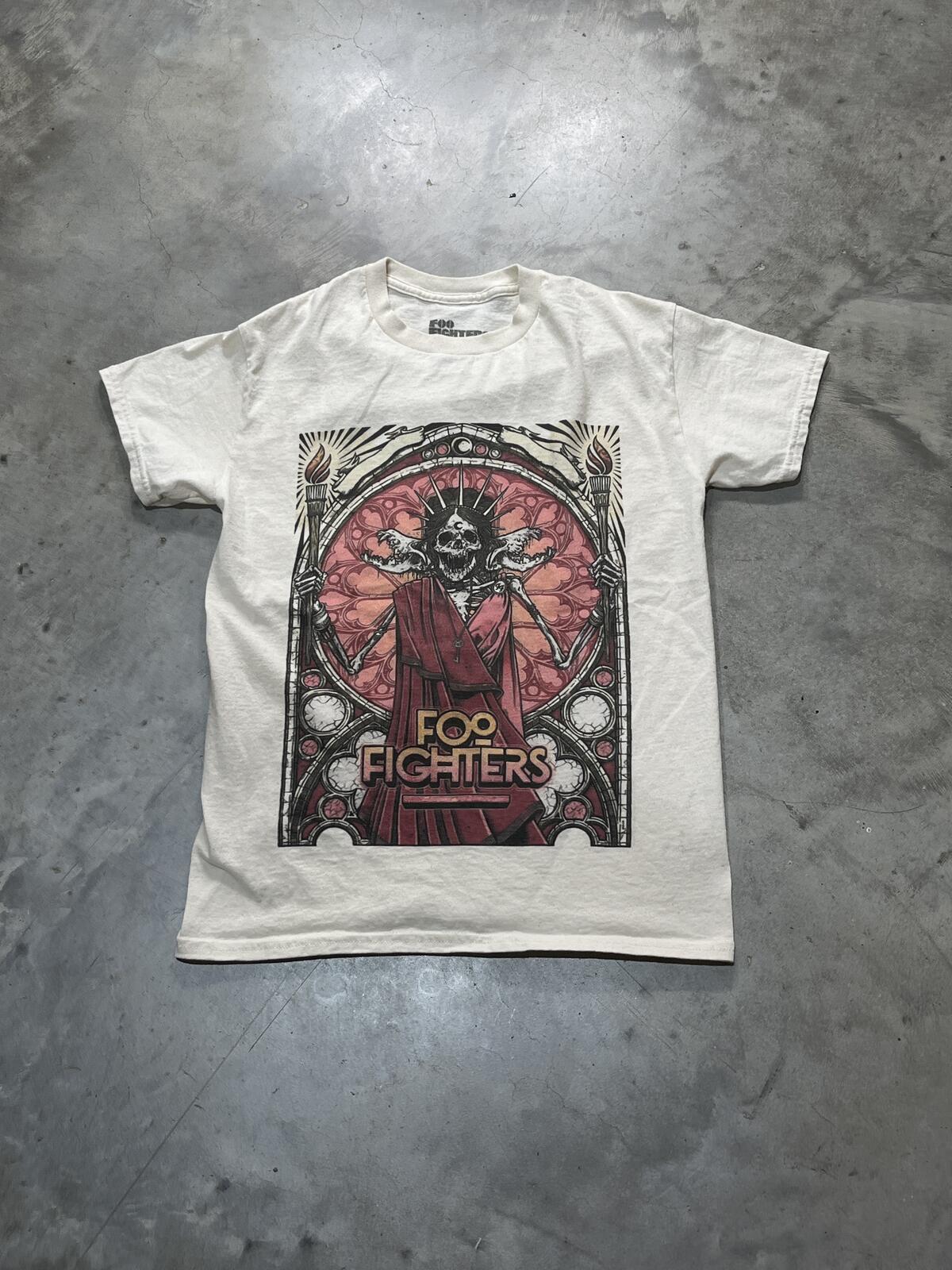 Foo Fighters Preowned Small T-Shirt