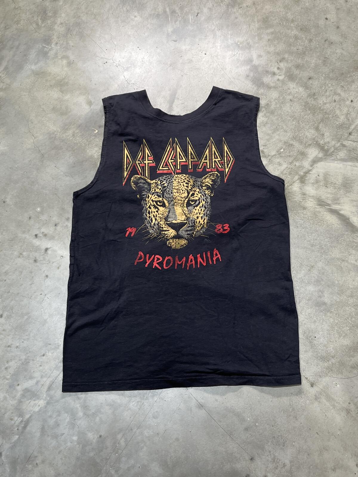 Def Leppard Preowned Medium Tank Top T-shirt