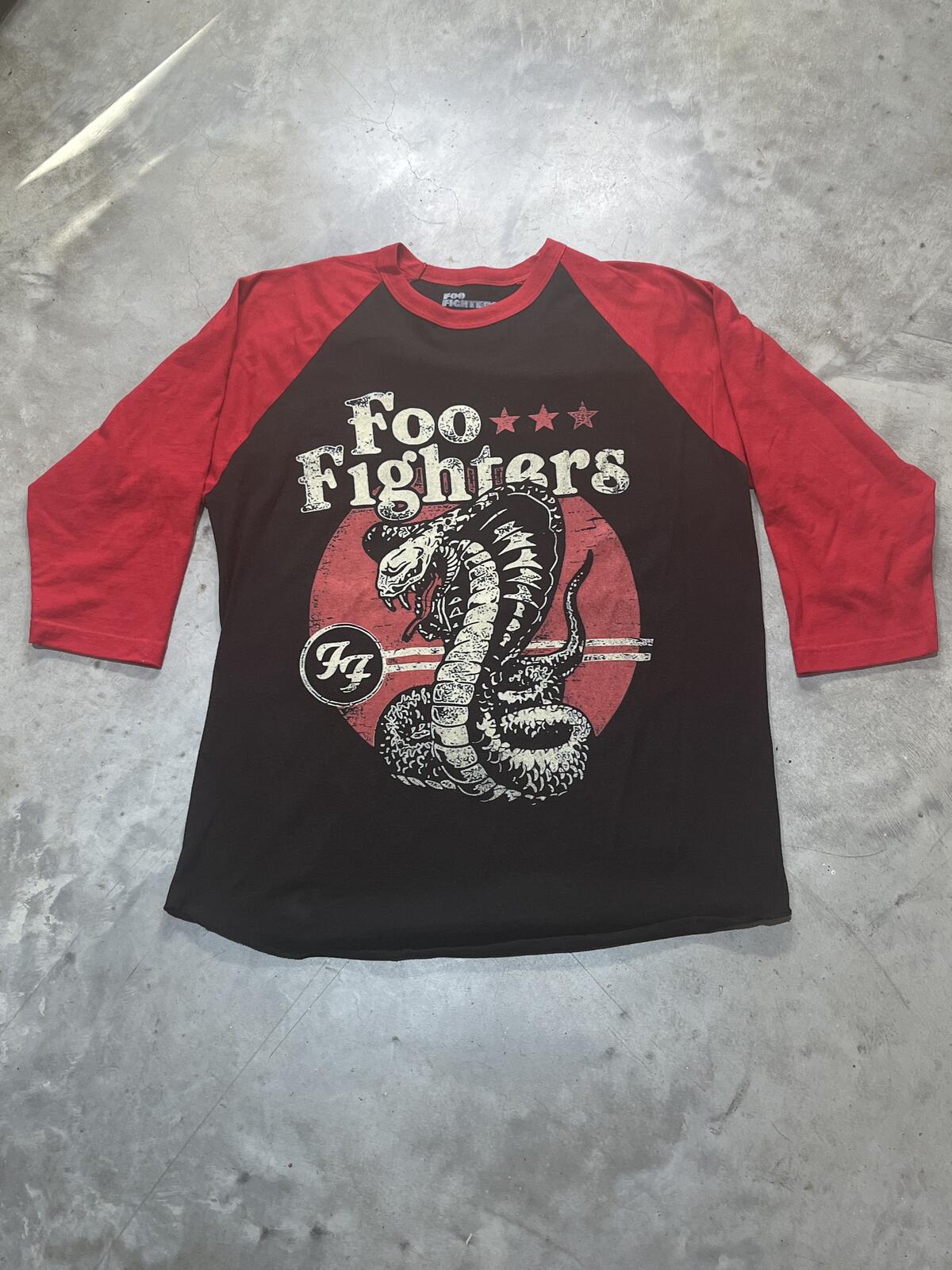 Foo Fighters Preowned Large 3/4 Sleeve T-shirt