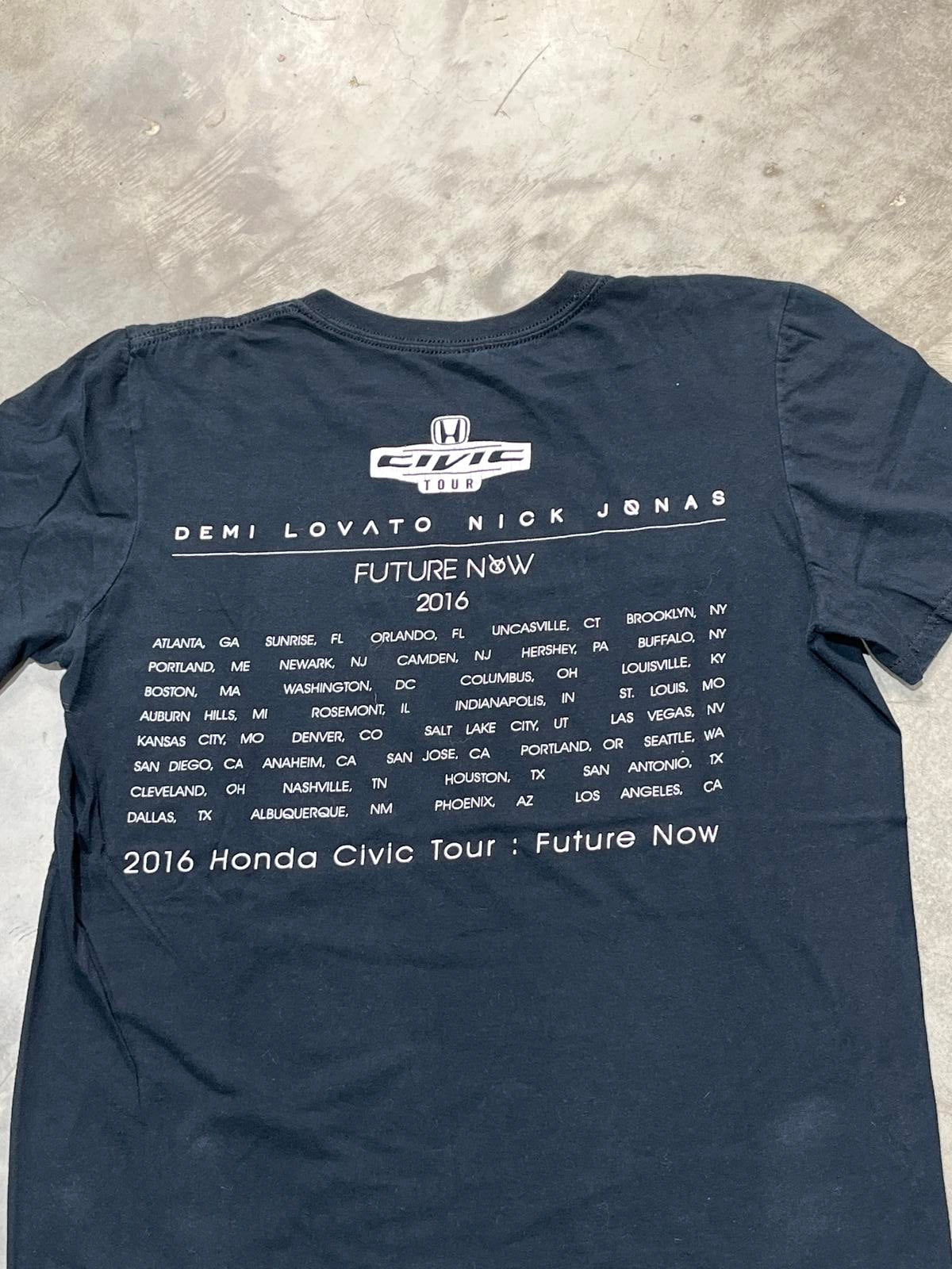Demi Lovato Nick Jonas Preowned Small T-shirt