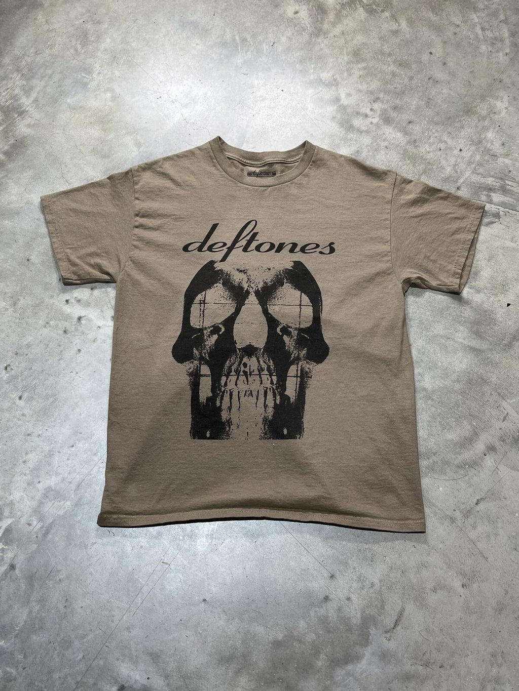 Deftones Preowned Large T-shirt