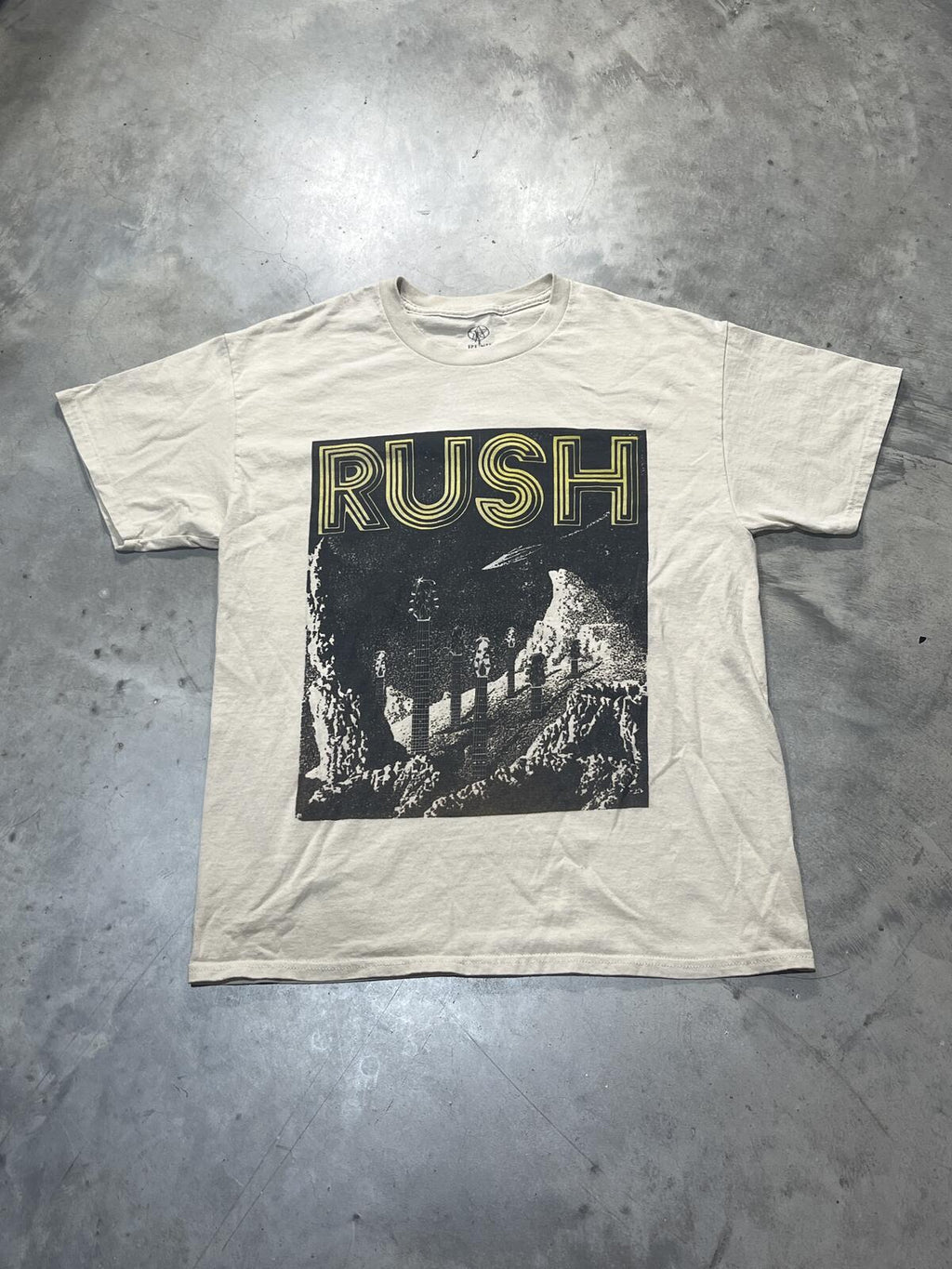 Rush Preowned Large T-shirt