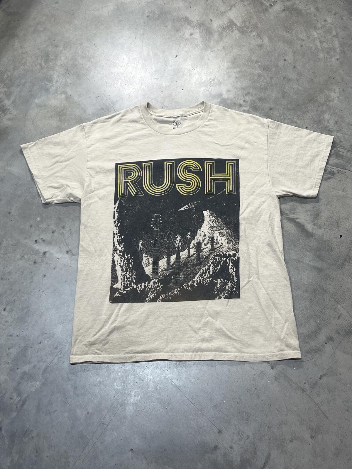 Rush Preowned Large T-shirt