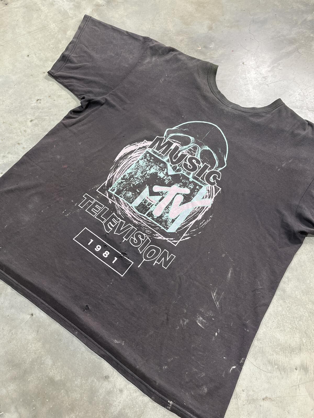 MTV Music Television Preowned XL T-shirt