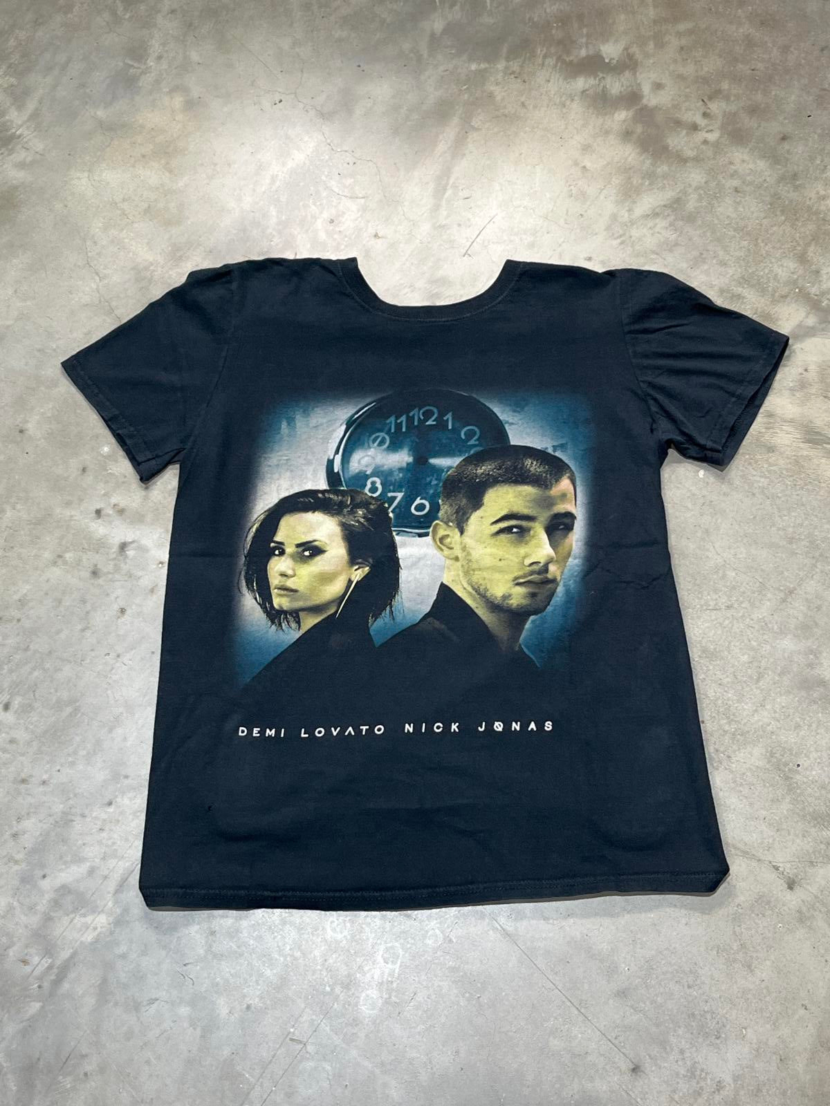 Demi Lovato Nick Jonas Preowned Small T-shirt