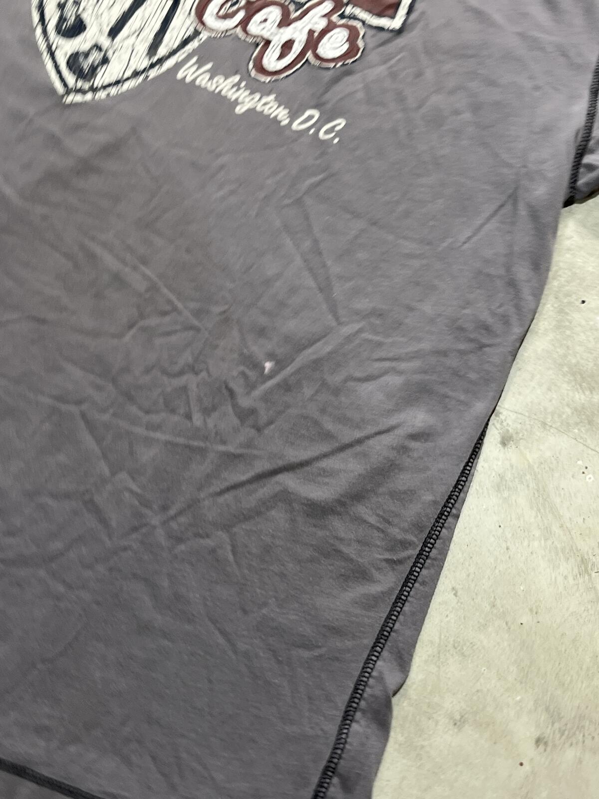 Hard Rock Cafe Preowned Embroidered 2XL T-shirt