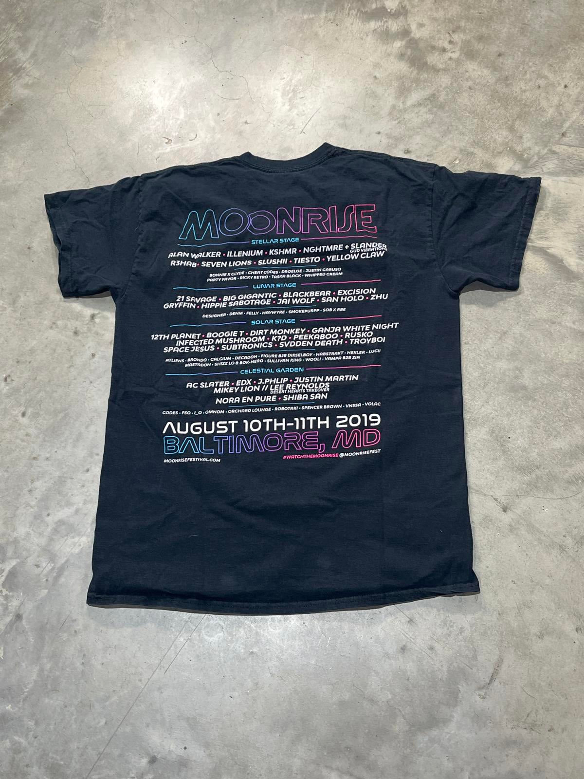 Moonrise Preowned Medium T-shirt