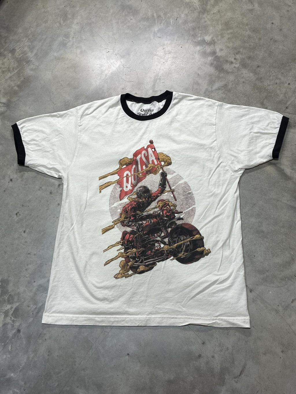 Queens Of The Stone Age Preowned Large Ringer T-shirt