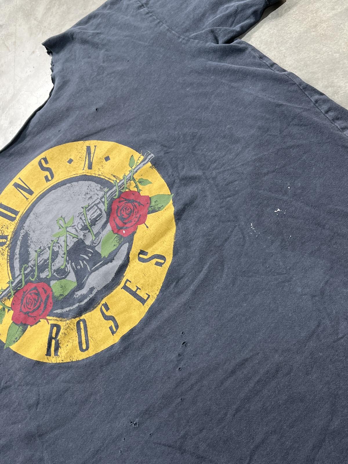 Guns N Roses Preowned XL Cropped Neckline T-shirt