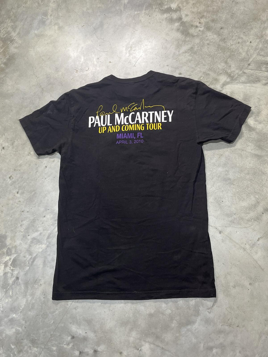 Paul McCartney Preowned Medium T-shirt