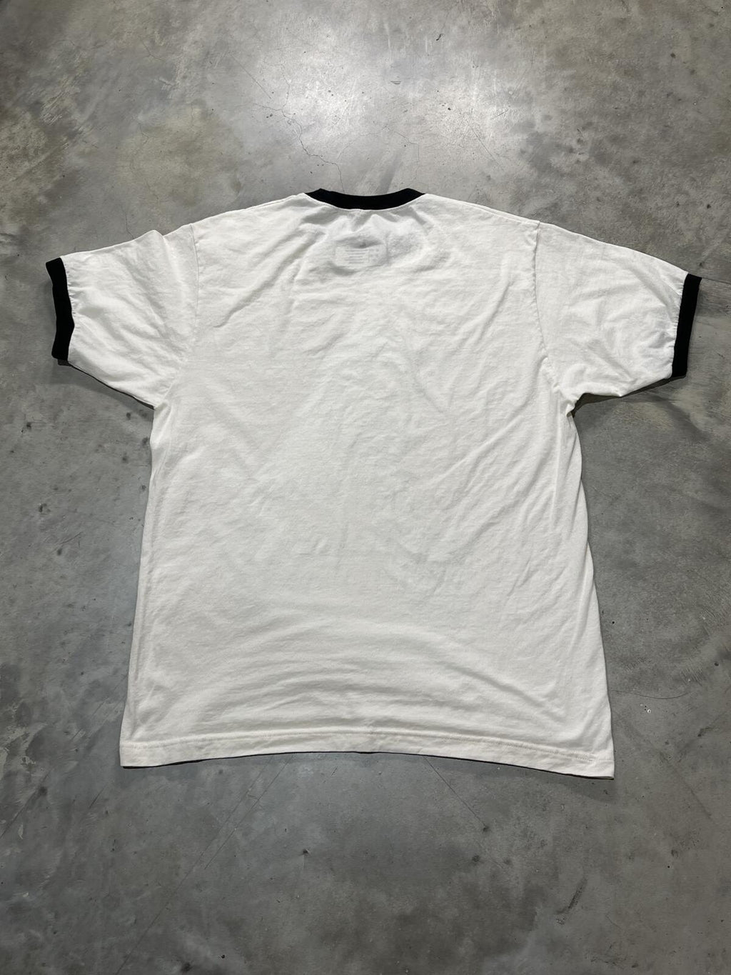 Willie Nelson Preowned Large Ringer T-shirt