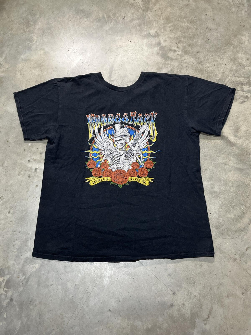 Voodoo Rock Preowned Large T-shirt