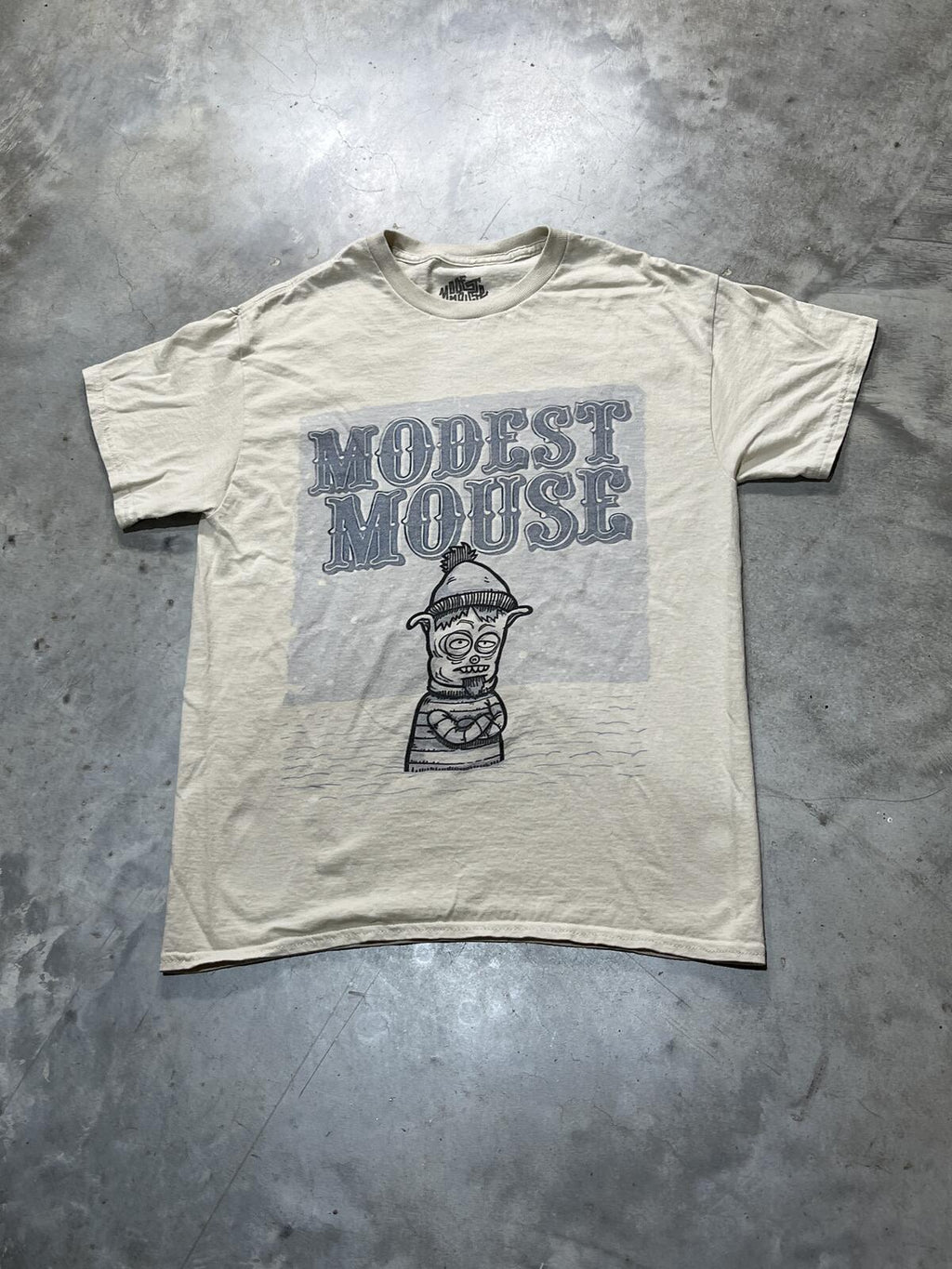 Modest Mouse Preowned Medium T-shirt