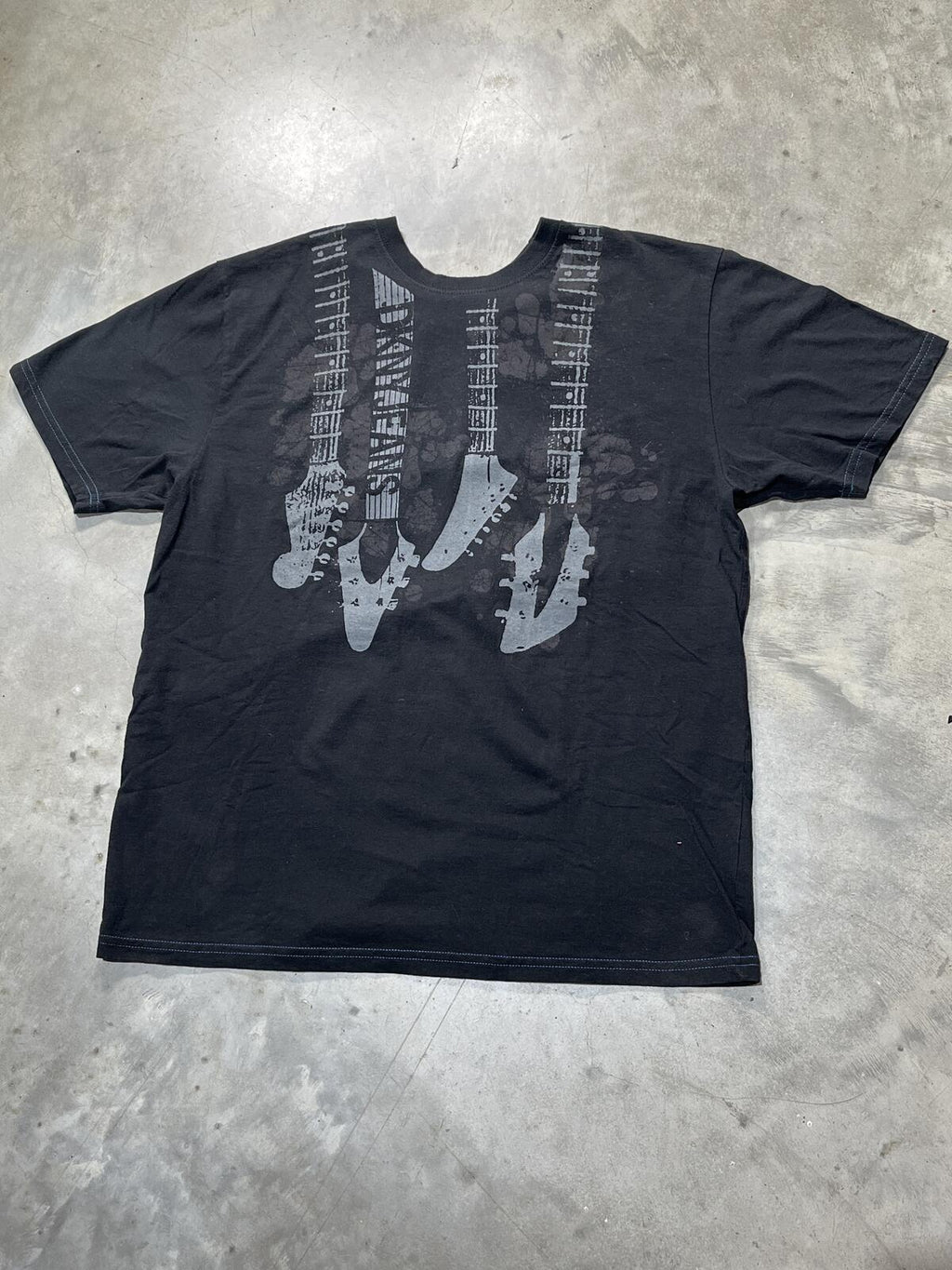 DKNY Jeans Rock N Roll Preowned XL T-shirt