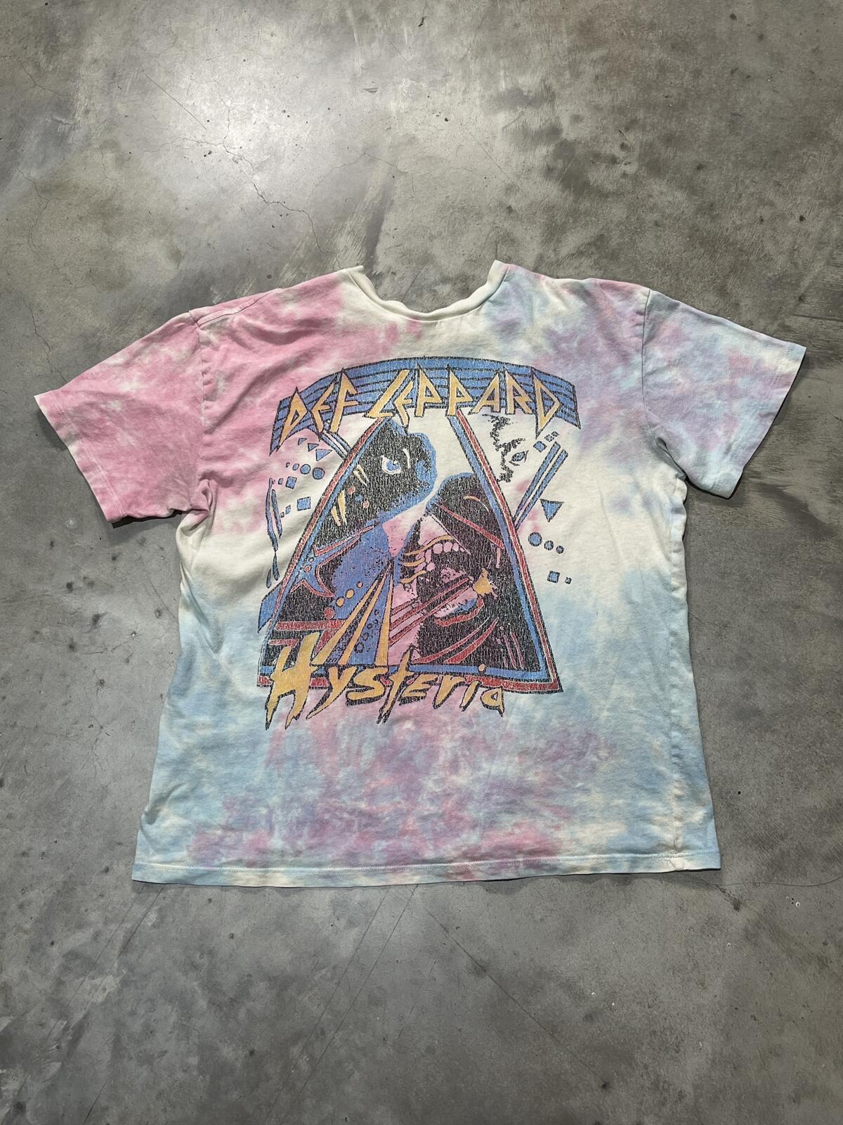 Def Leppard Preowned Small Tie Dye T-shirt