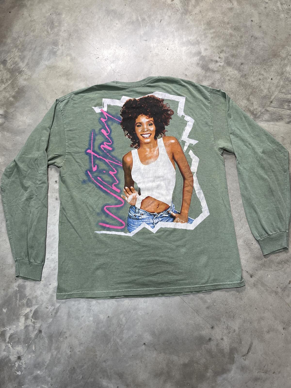 Whitney Houston Preowned Medium Long Sleeve T-shirt