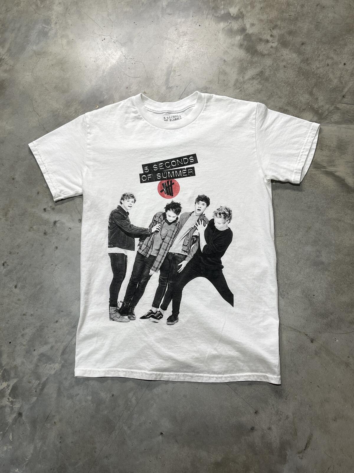 5 Seconds Of Summer Preowned Small T-shirt