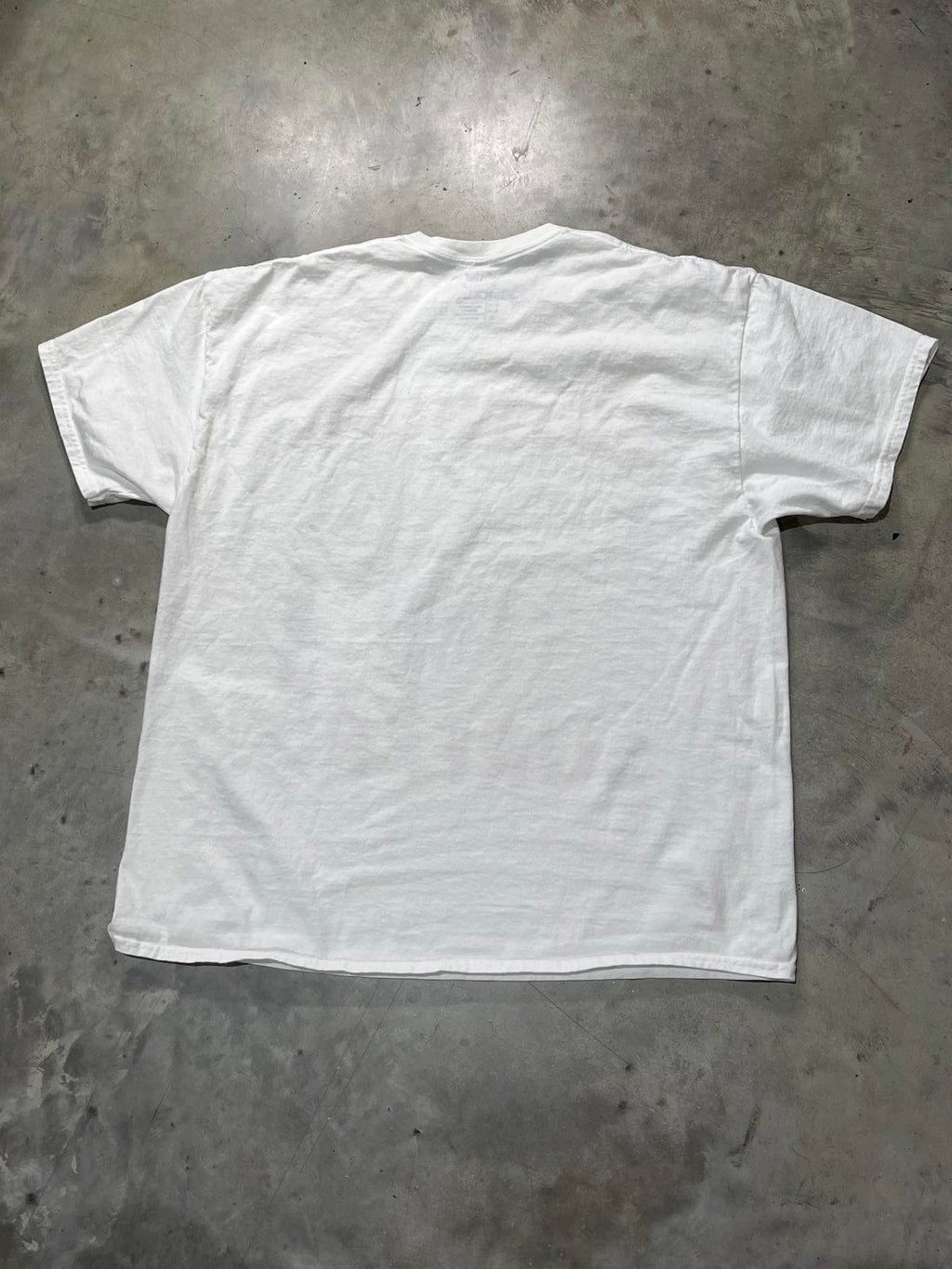 But**ole Surfers Preowned 2XL T-shirt