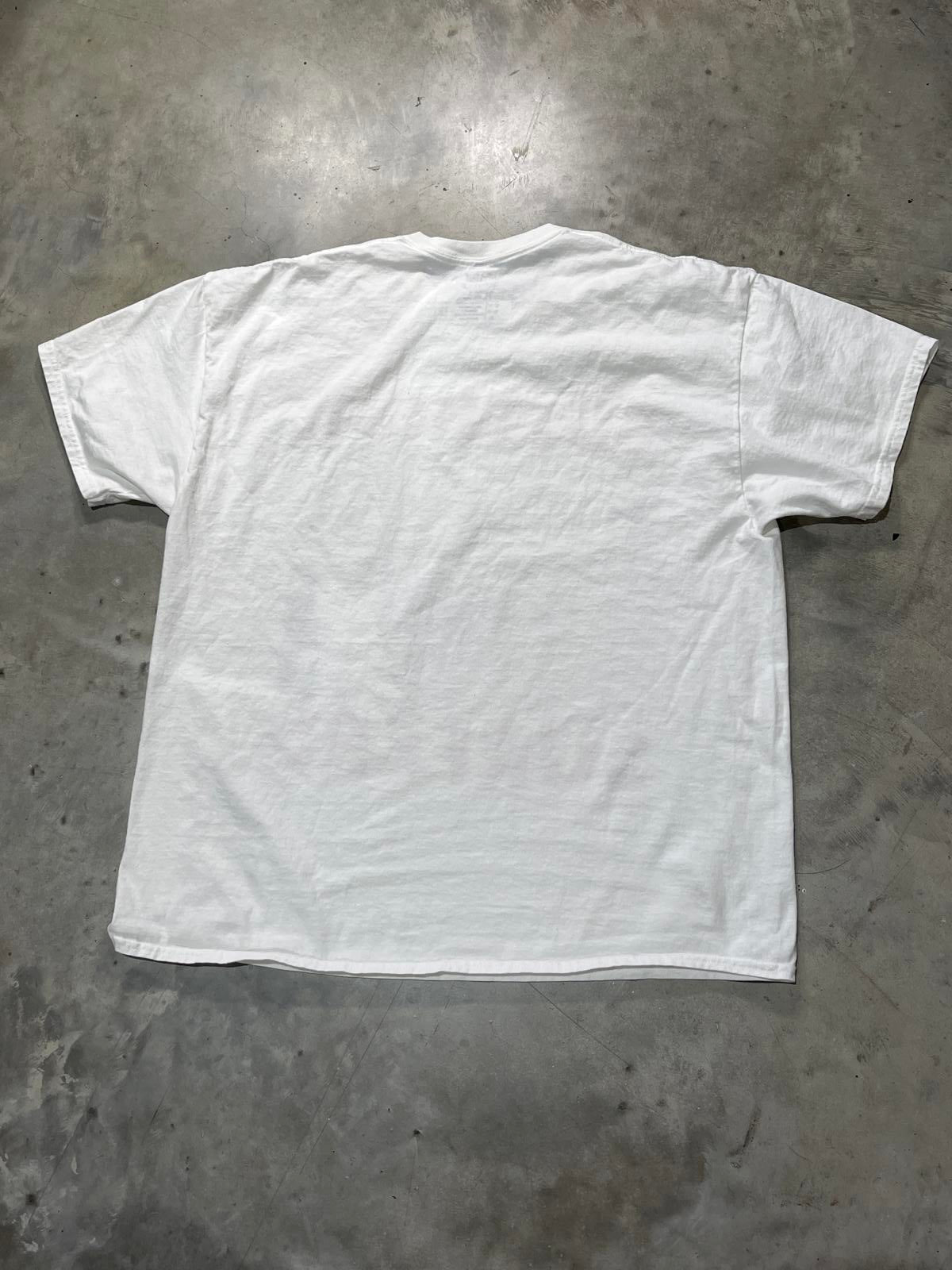 But**ole Surfers Preowned 2XL T-shirt