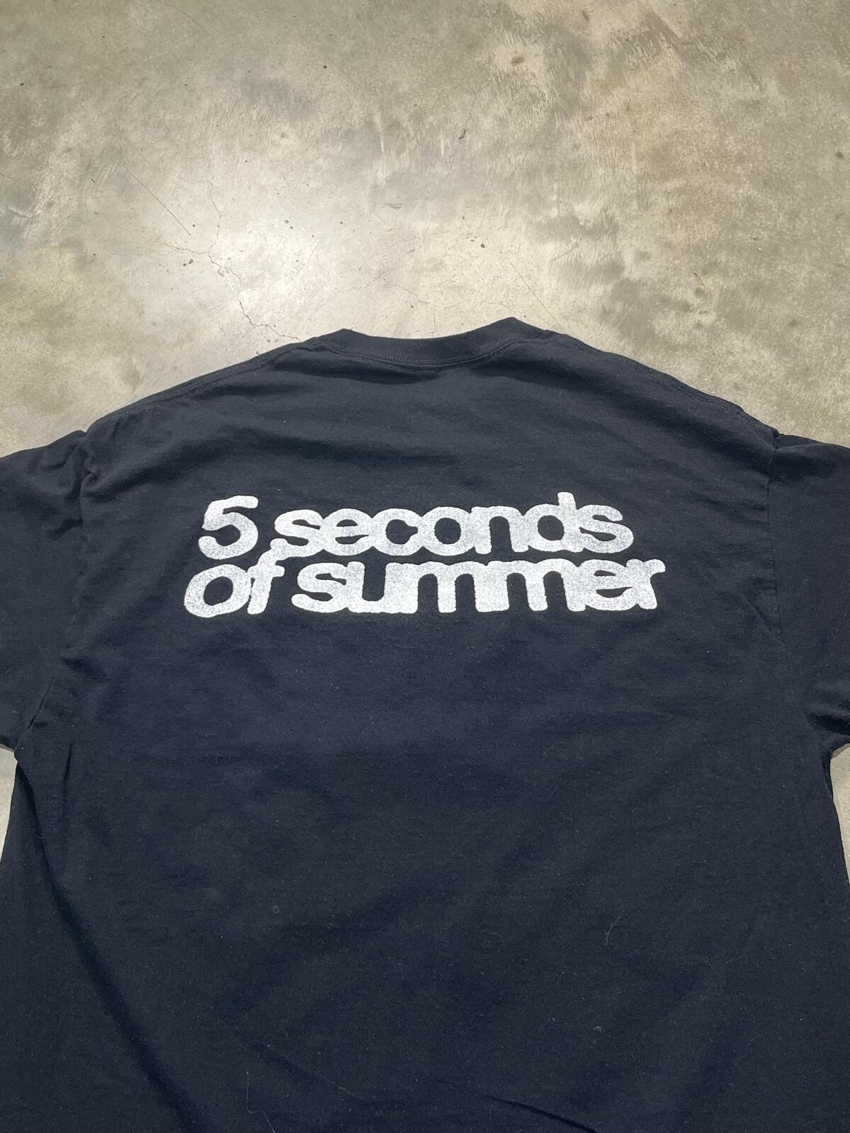 5 Seconds Of Summer Preowned XL T-shirt