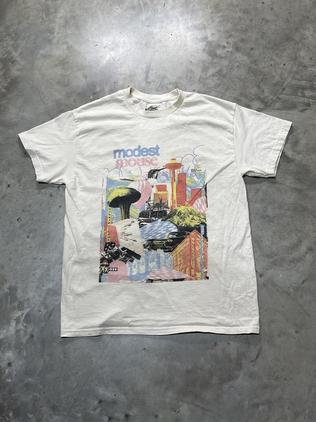 Modest Mouse Preowned Large T-shirt
