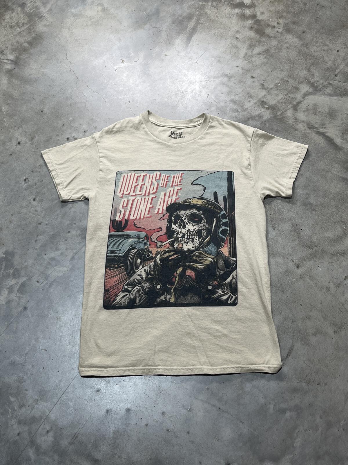 Queens Of The Stone Age Preowned Small T-shirt