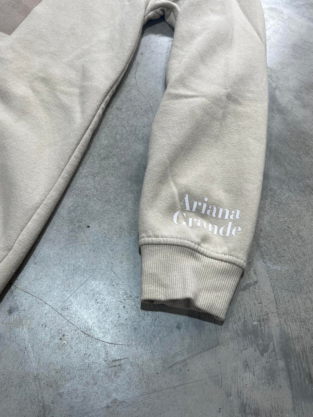 Ariana Grande Preowned Small Hoodie