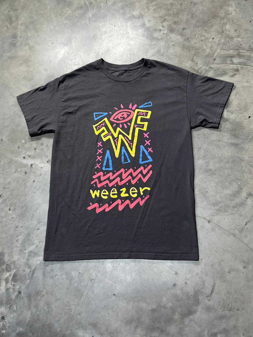 Weezer Preowned Medium T-shirt