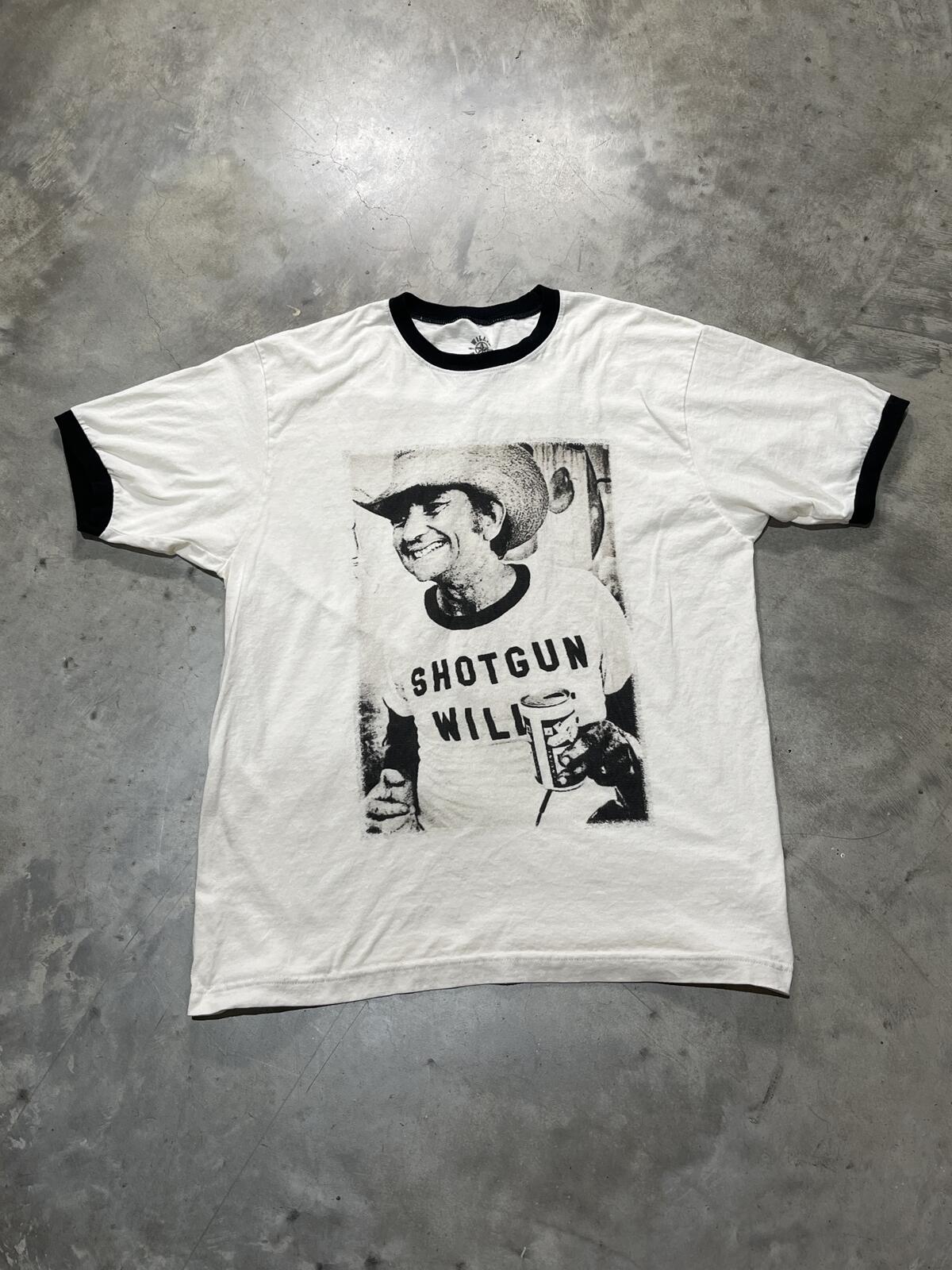 Willie Nelson Preowned Large Ringer T-shirt