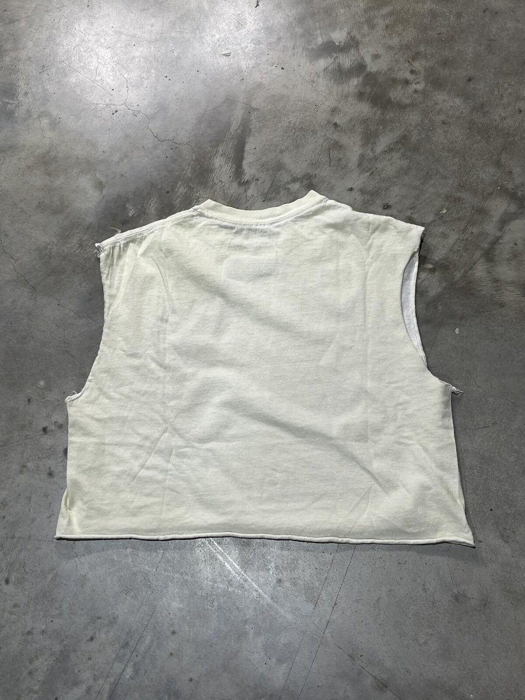 Queen Preowned Medium Cropped Tank Top T-shirt