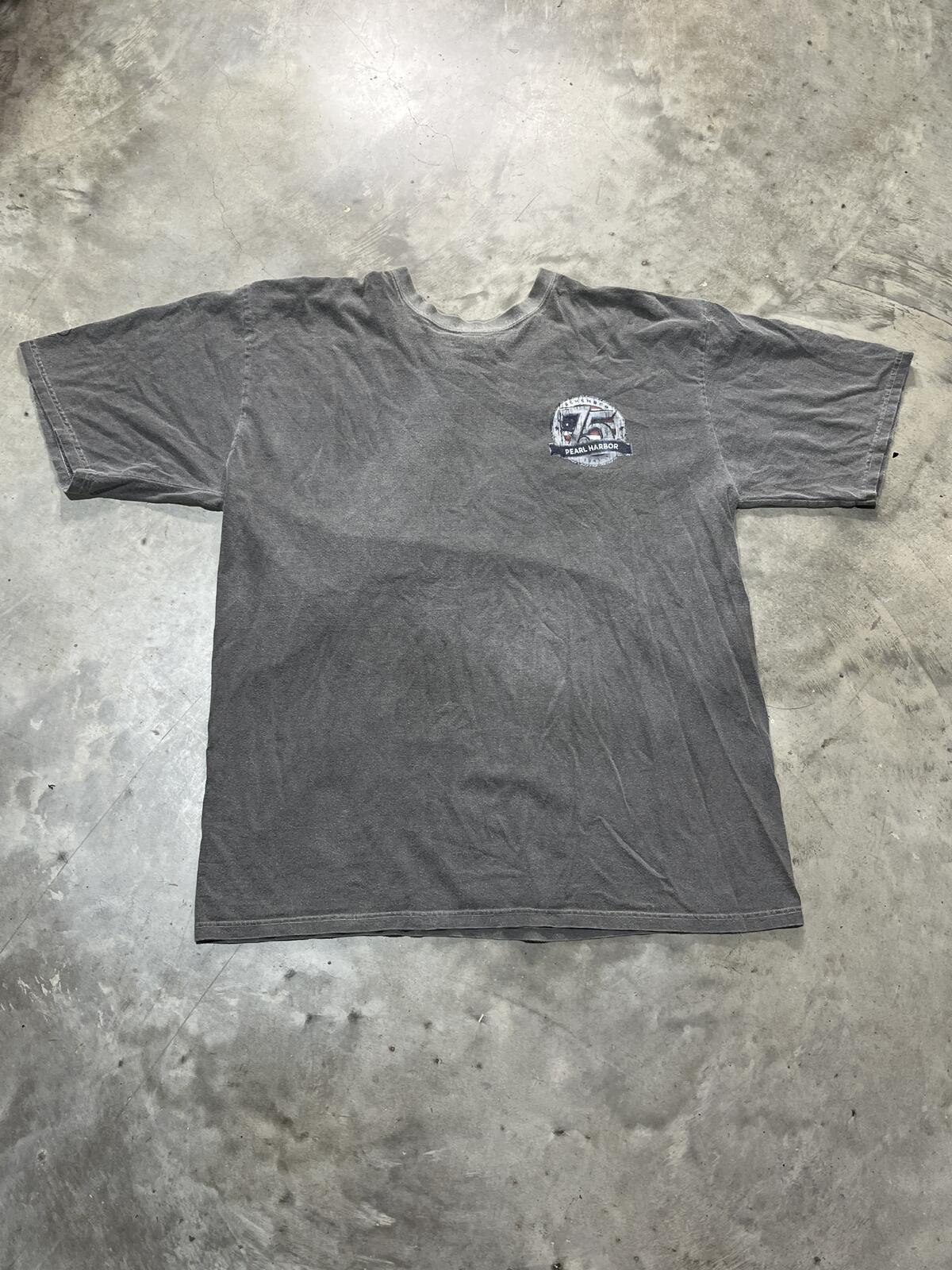 Remember Pearl Harbor Preowned XL T-shirt