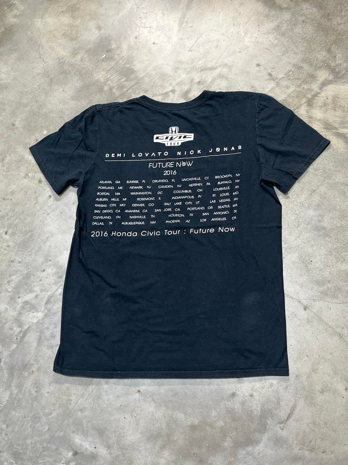 Demi Lovato Nick Jonas Preowned Small T-shirt