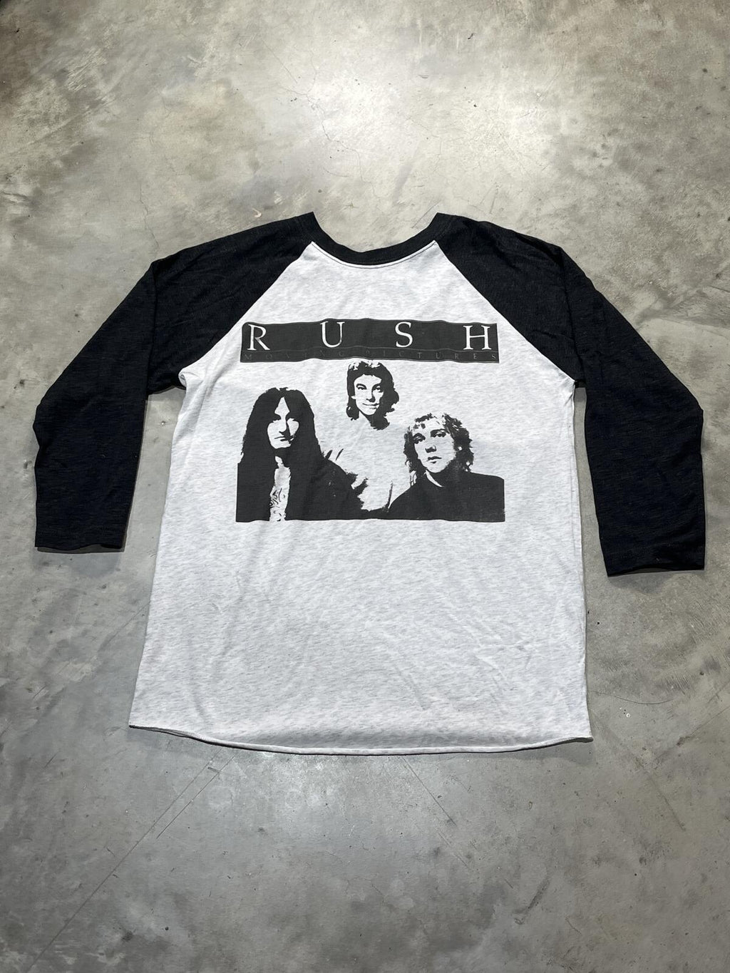 Rush Preowned Medium 3/4 Sleeve T-shirt