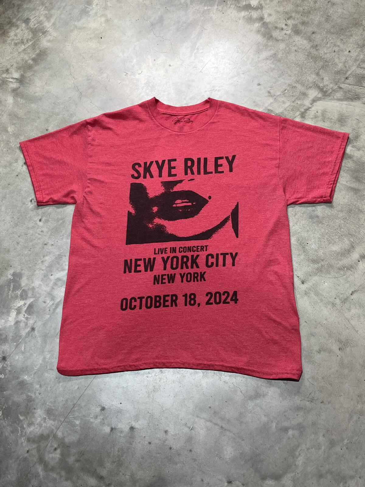 Skye Riley Preowned Large T-shirt
