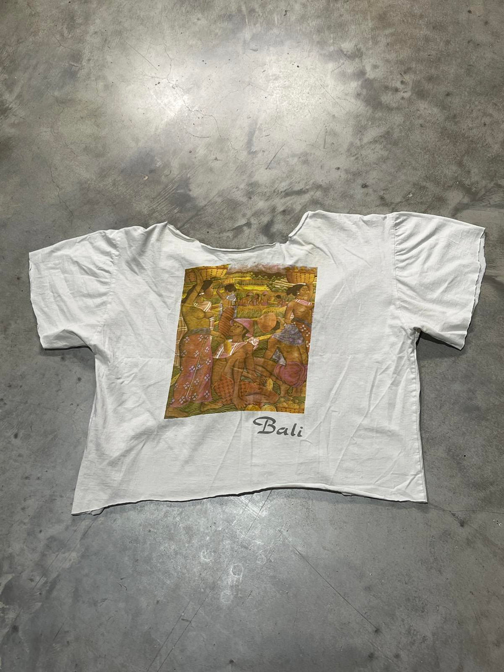 Bali Preowned Medium Cropped Graphic T-shirt