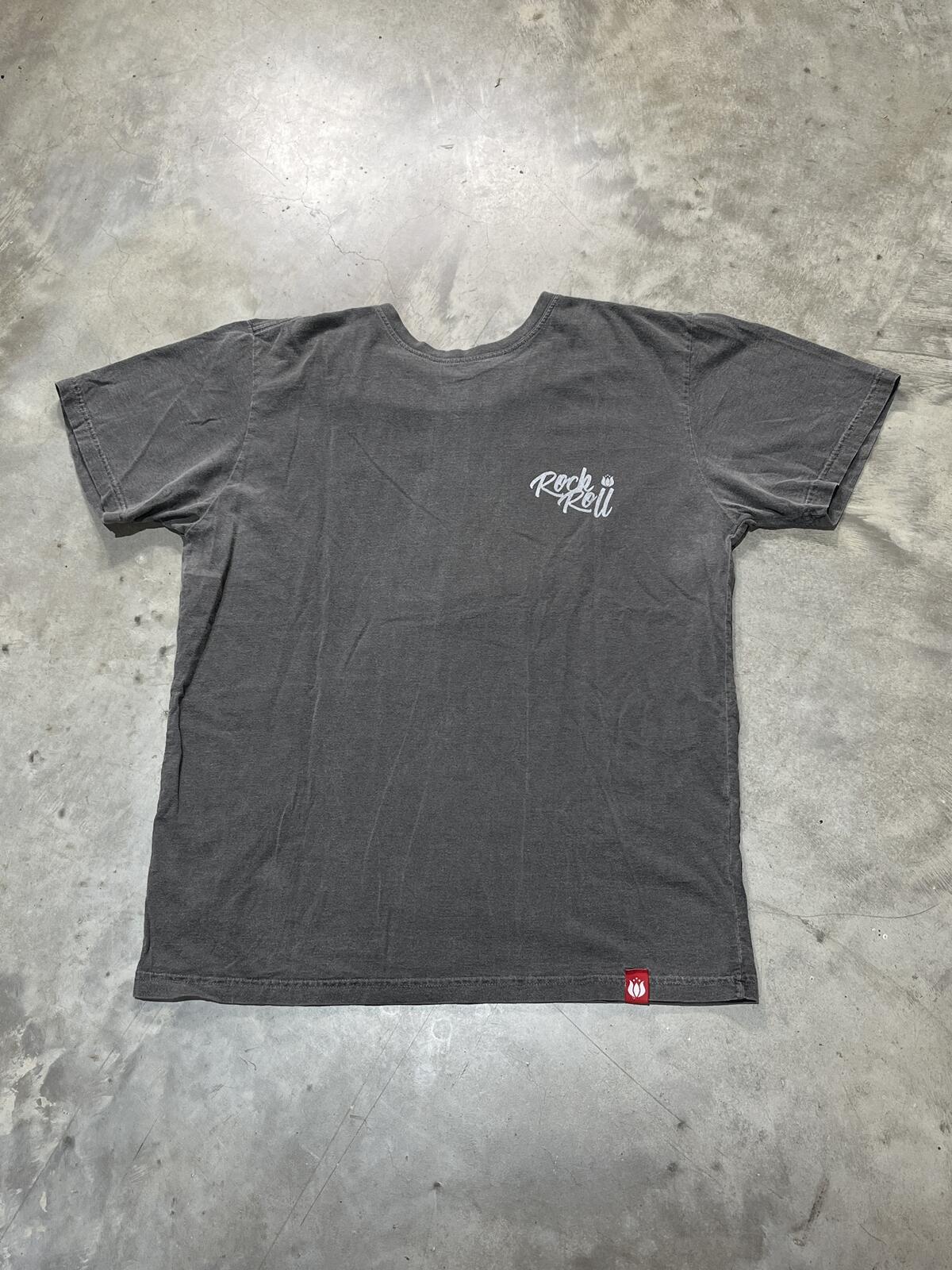 Rock N Roll Preowned Medium T-shirt