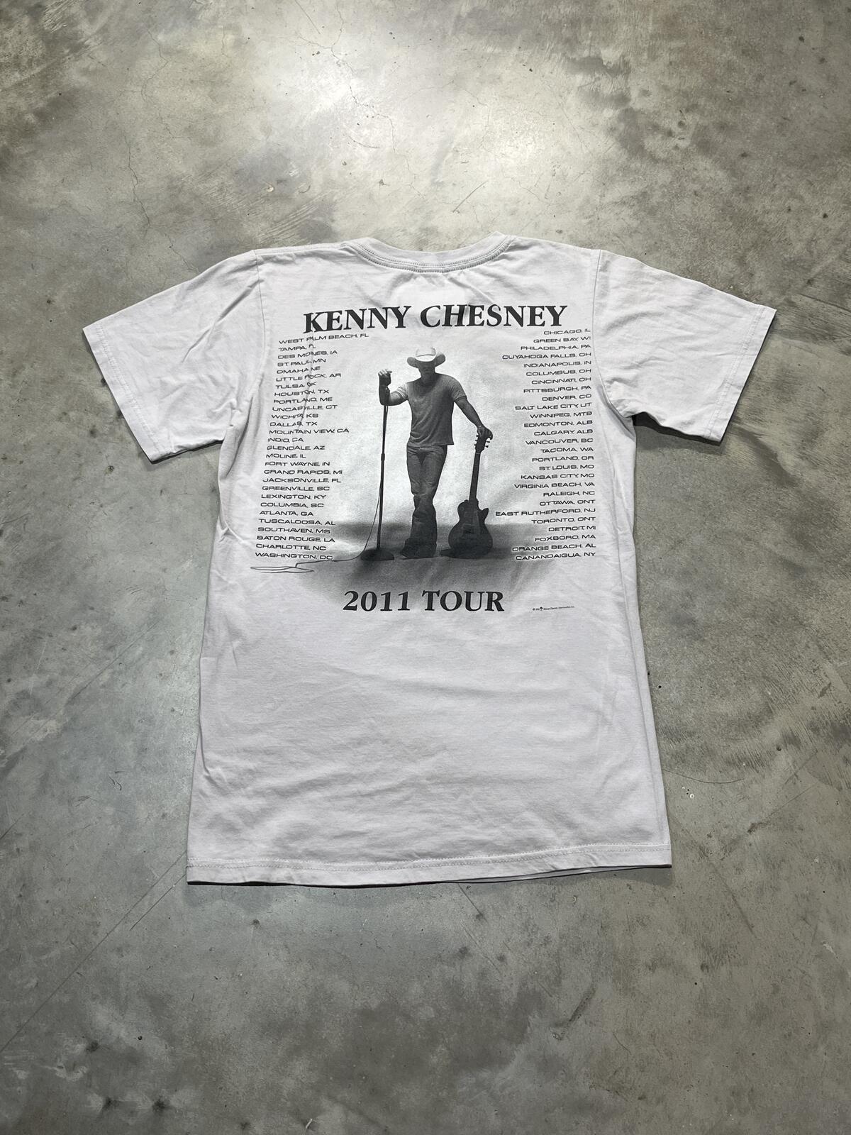 Kenny Chesney Preowned Small T-shirt