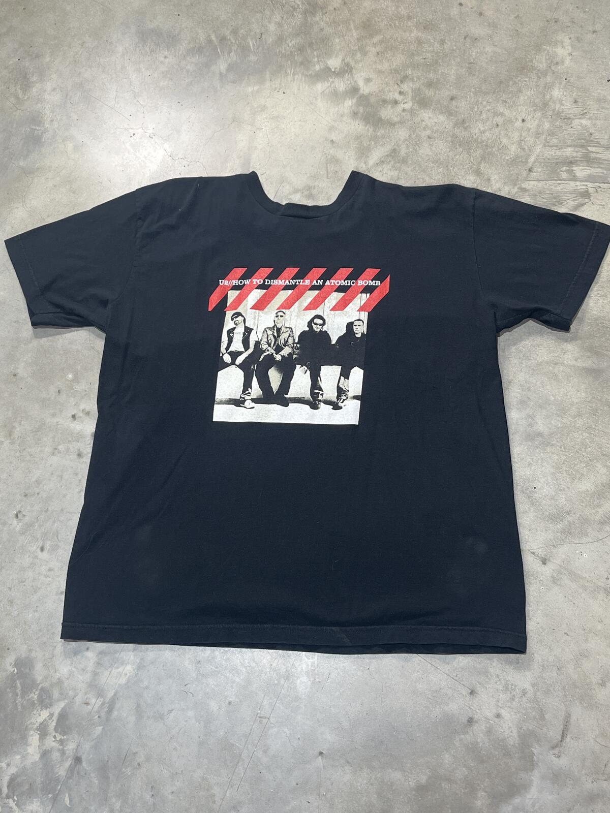 U2 Preowned XL T-shirt