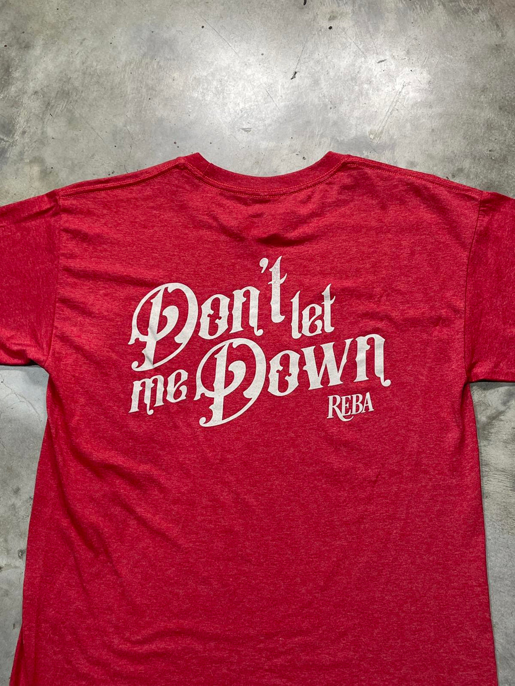 Reba Preowned Medium T-shirt