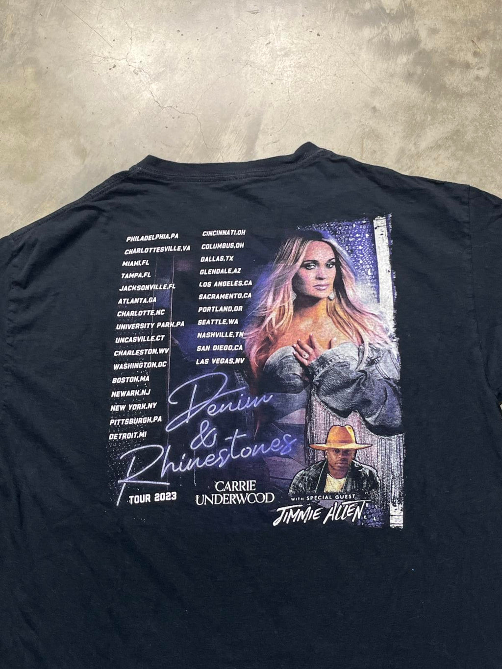 Carrie Underwood Preowned Large T-shirt
