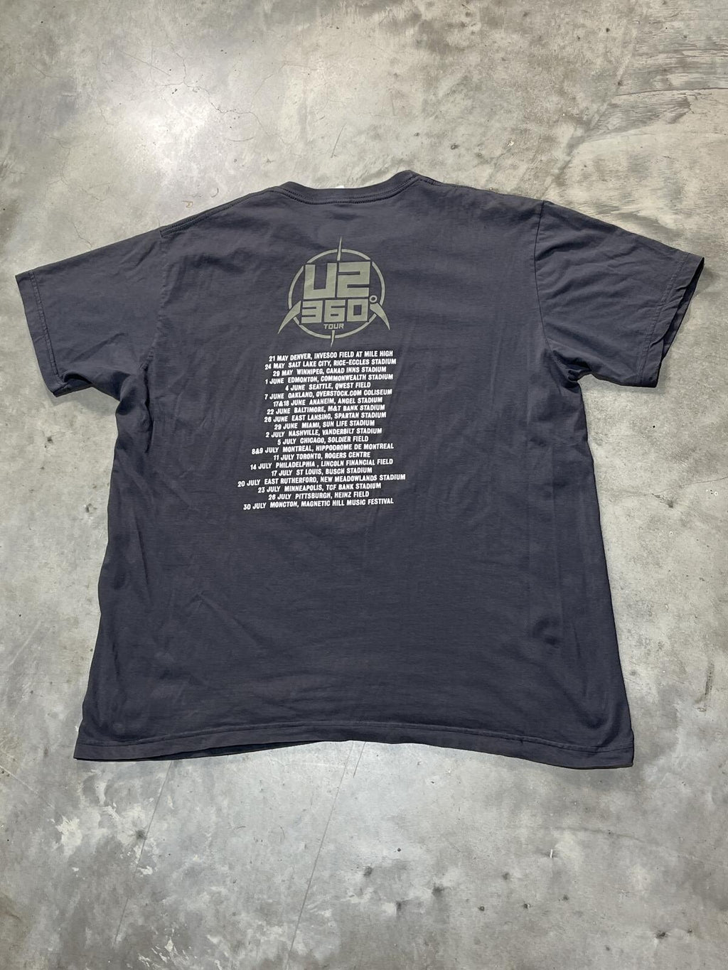 U2 Preowned XL T-shirt