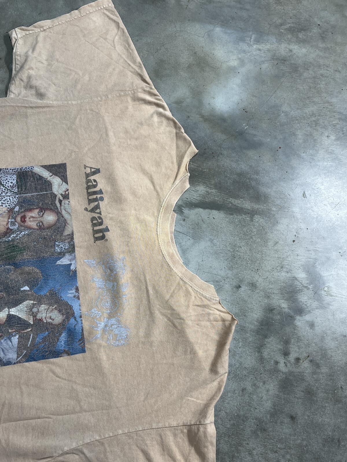 Aaliyah Preowned XL Cut Up Neckline T-shirt