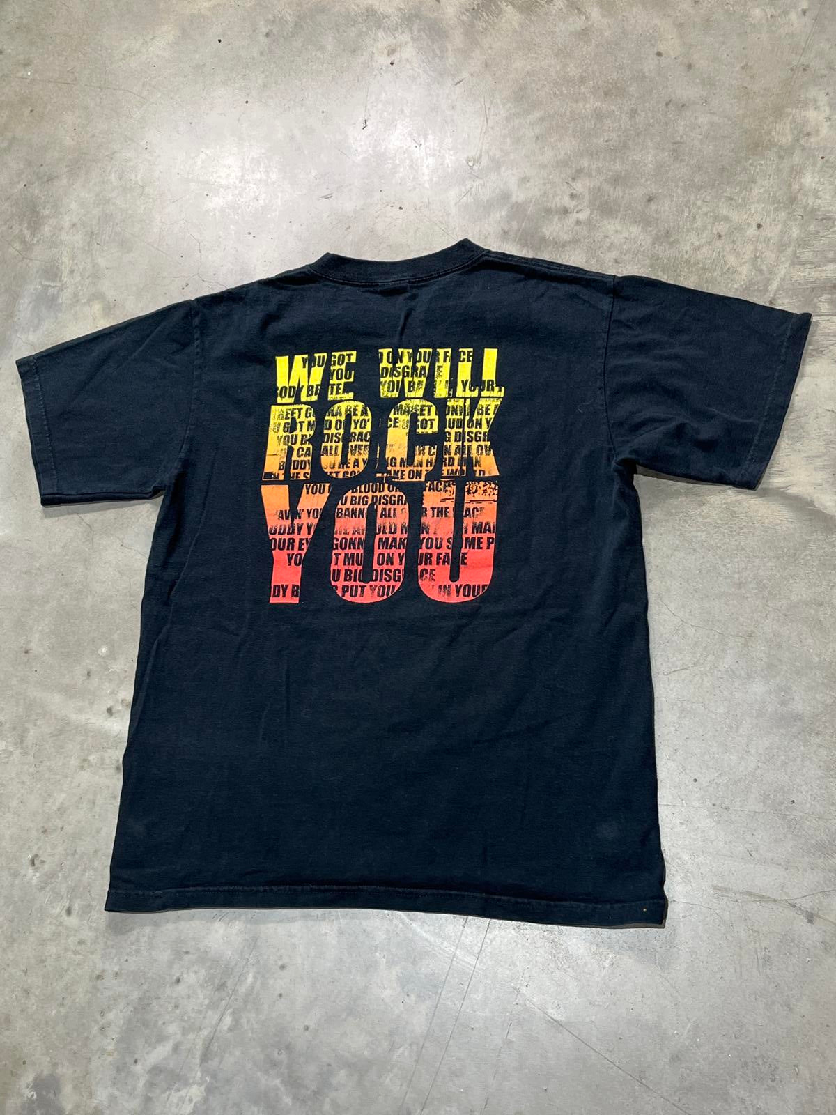 Queen Preowned Medium T-shirt