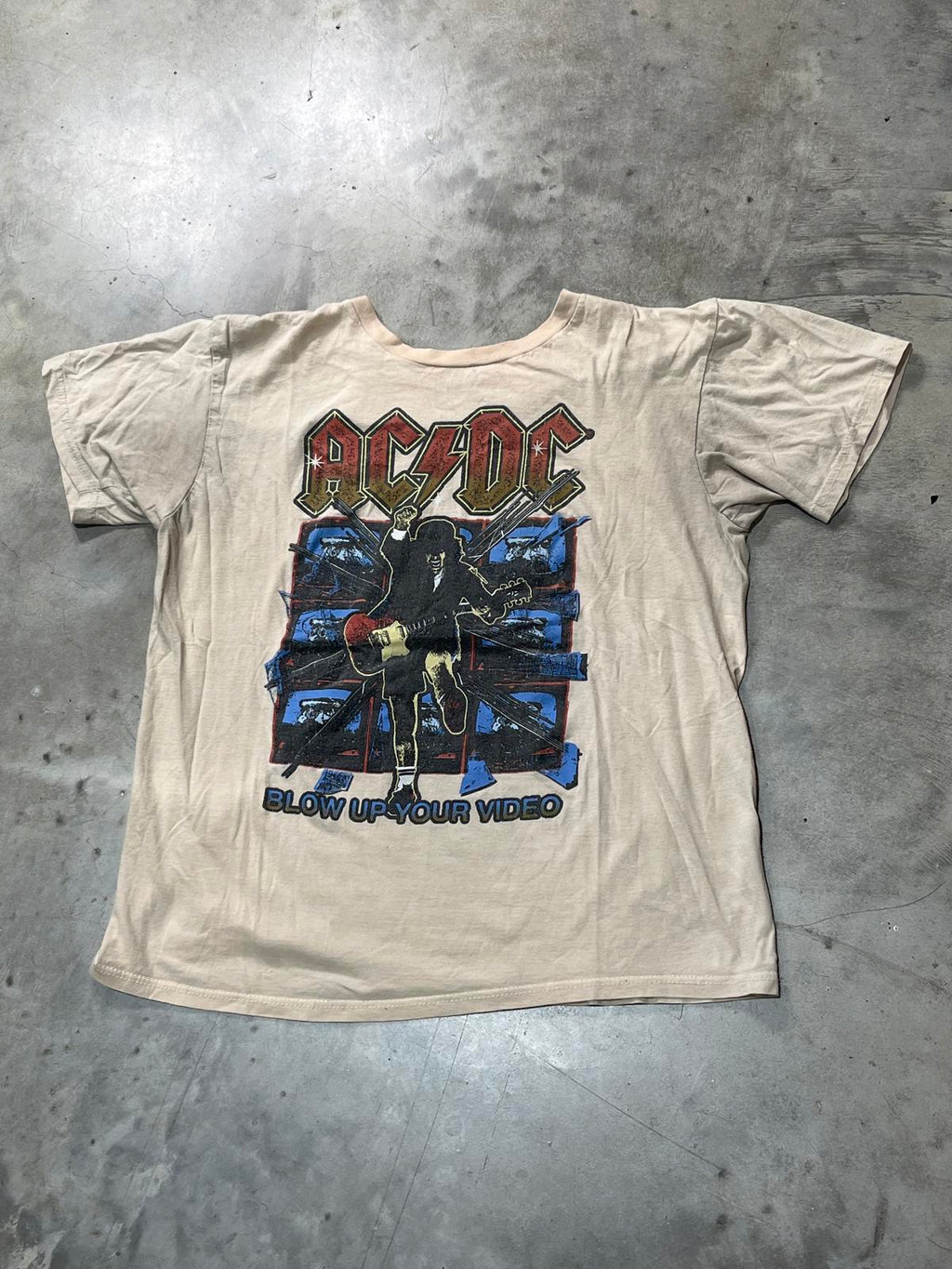 ACDC Preowned Large T-shirt
