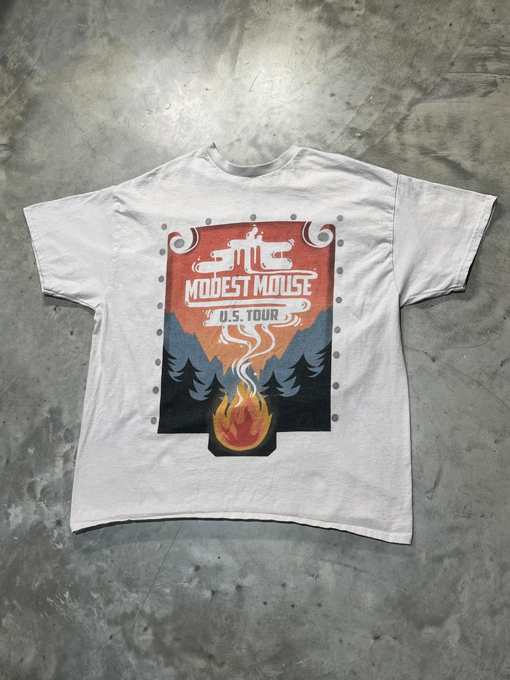 Modest Mouse Preowned XL T-shirt