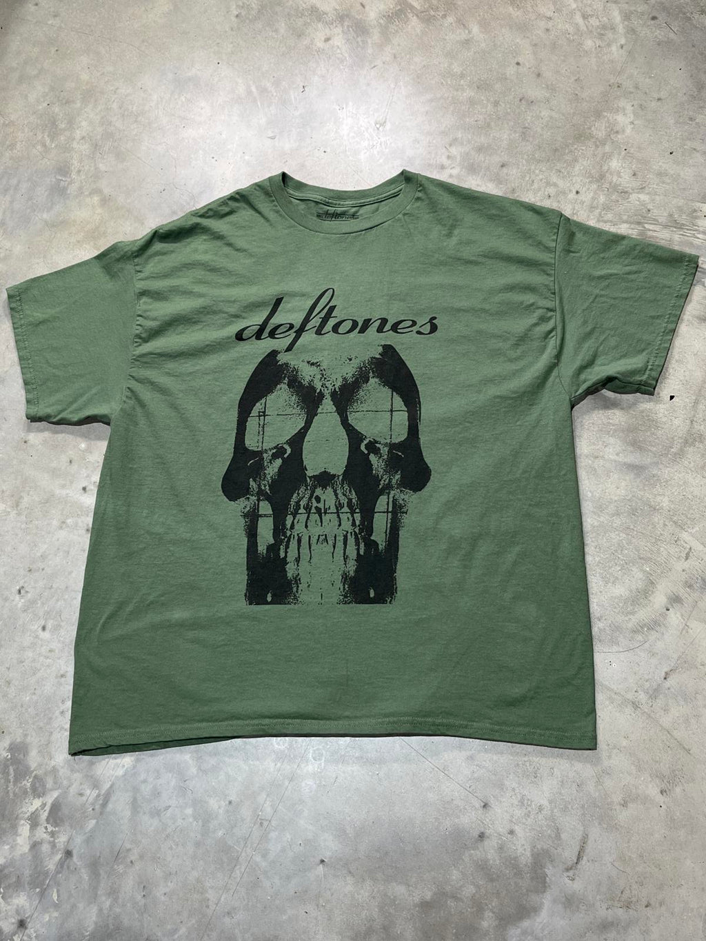 Deftones Preowned 2XL T-shirt