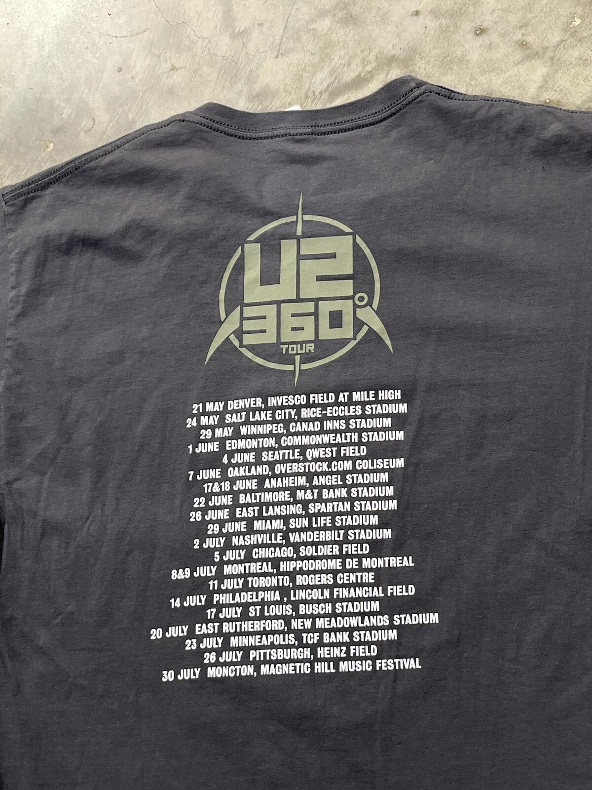 U2 Preowned XL T-shirt