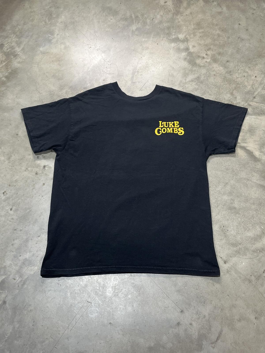 Luke Combs Preowned Medium T-shirt